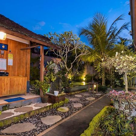 Hotel Saka House à Ubud Extérieur photo