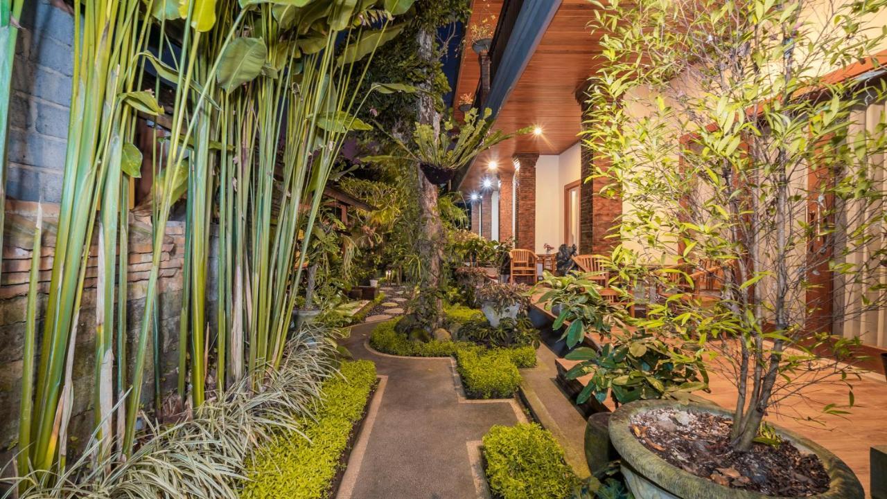 Hotel Saka House à Ubud Extérieur photo